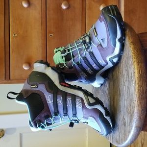 NWT Adidas size 7 Women's Terrex Swift R GORE-TEX waterproof hiking boots
